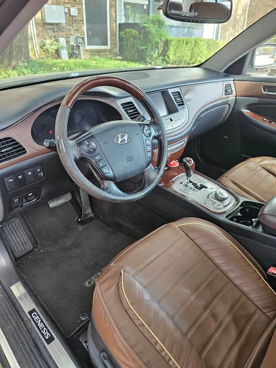 2011 Hyundai Genesis - Image 7 of 9