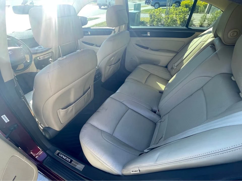 2011 Hyundai Genesis - Image 5 of 6