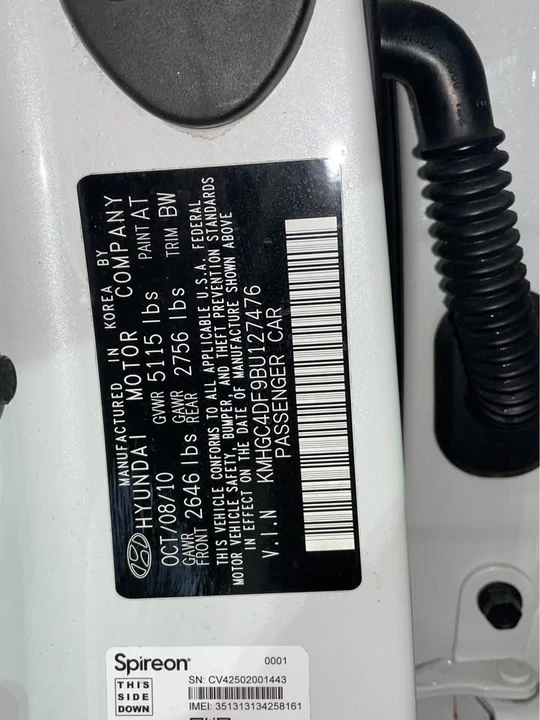 2011 Hyundai Genesis - Image 13 of 16