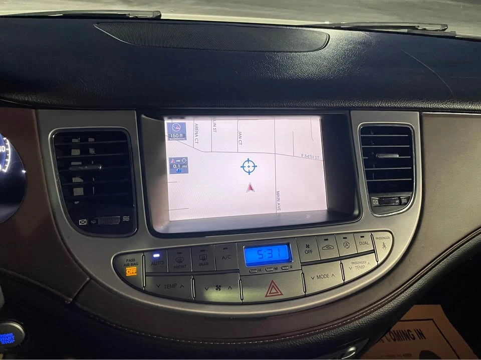 2011 Hyundai Genesis - Image 15 of 16