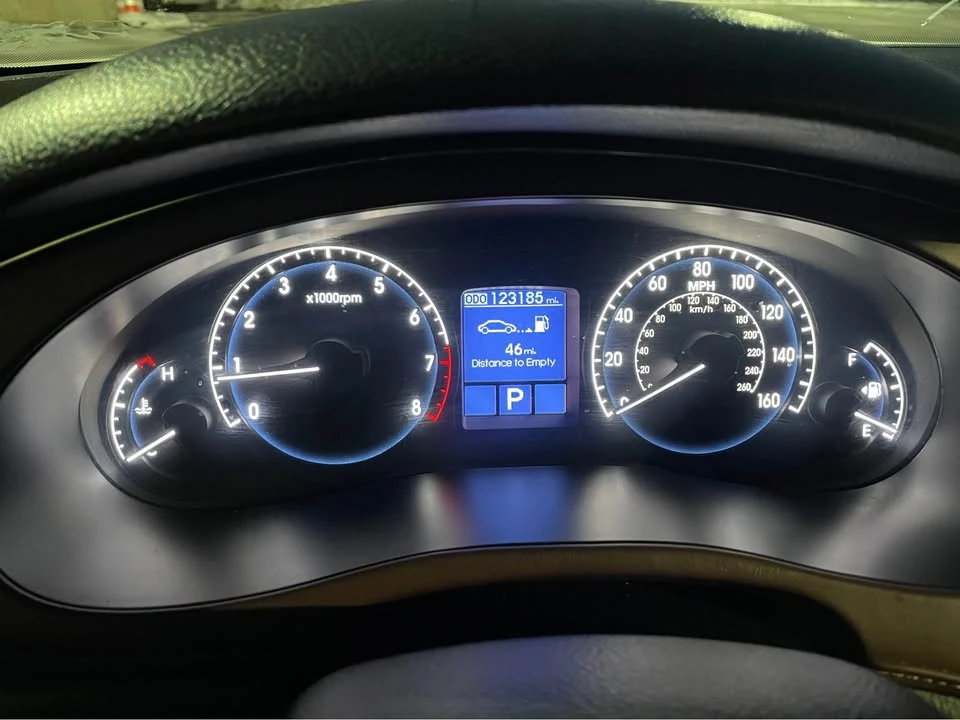 2011 Hyundai Genesis - Image 16 of 16
