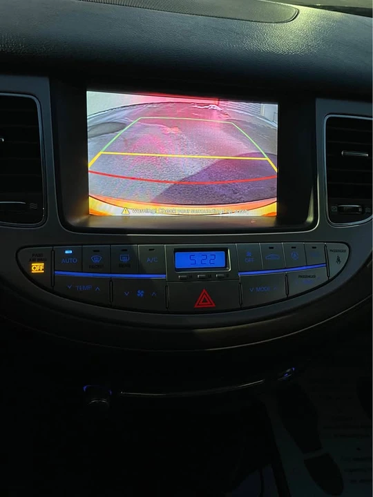 2011 Hyundai Genesis - Image 7 of 16