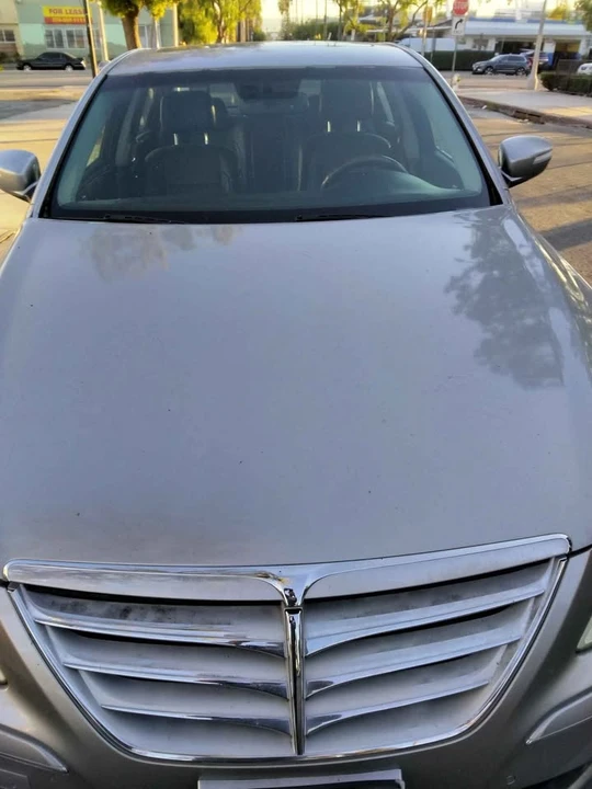2011 Hyundai Genesis - Image 13 of 18