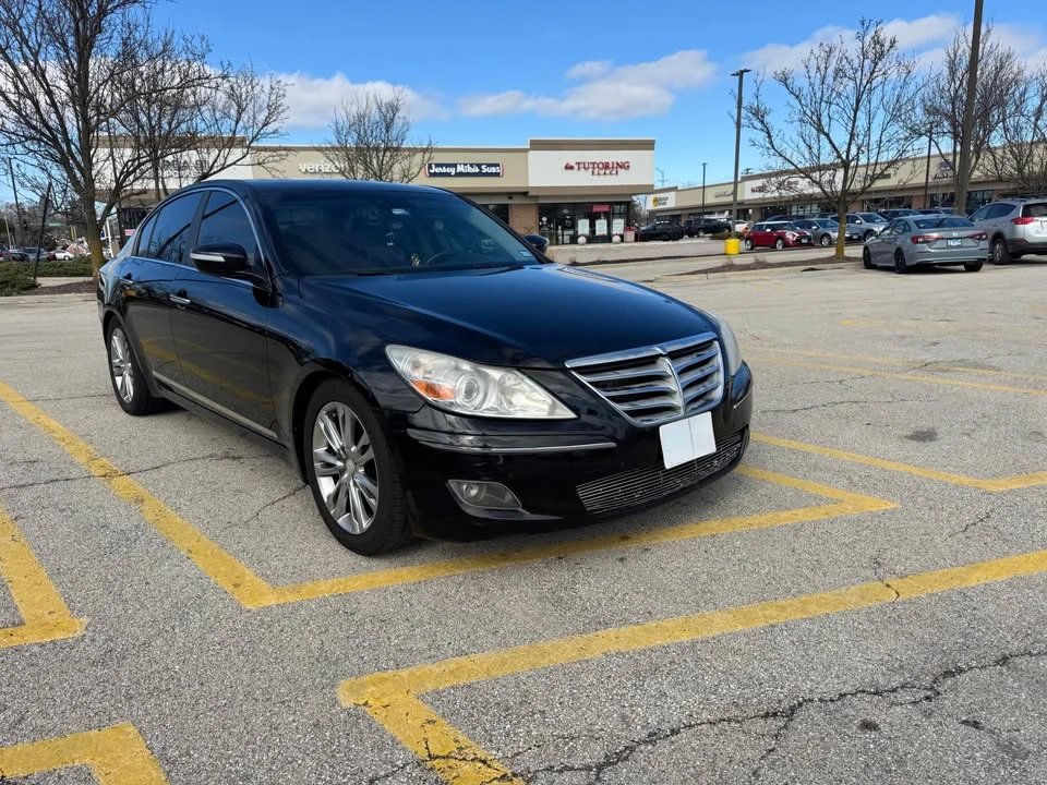 2011 Hyundai Genesis - Image 6 of 13