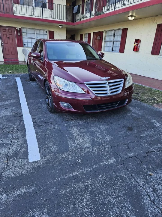 2011 Hyundai Genesis - Image 5 of 9