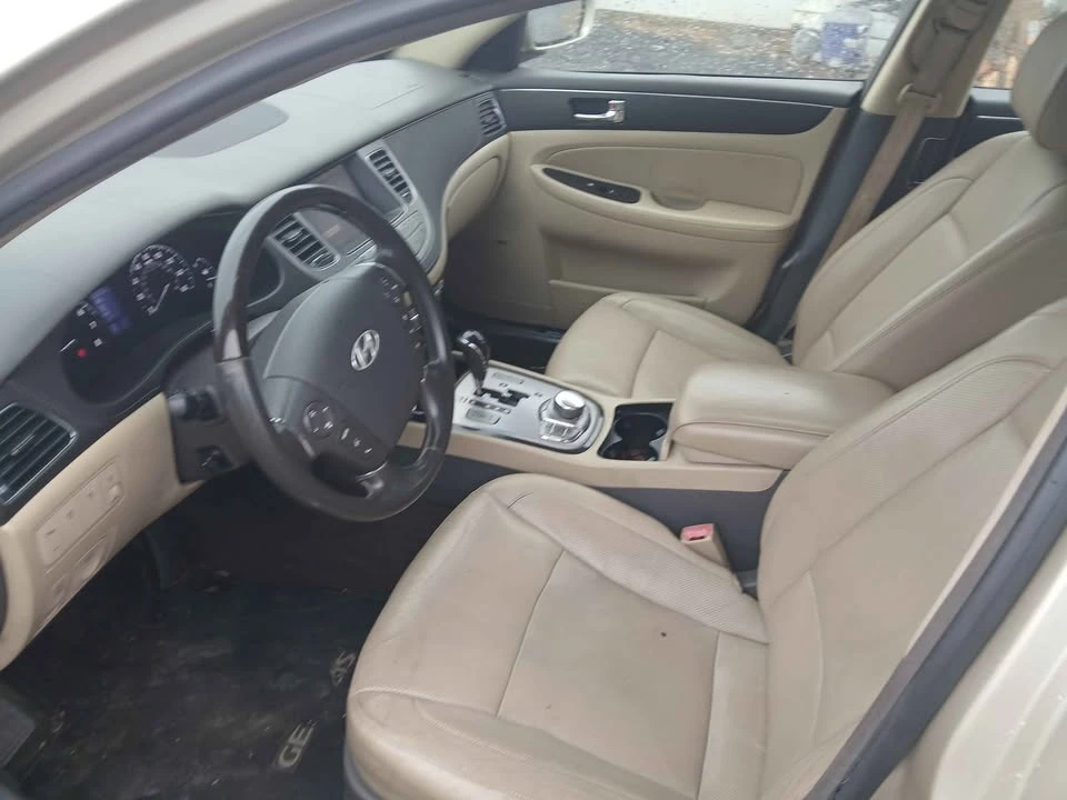 2011 Hyundai Genesis - Image 7 of 7