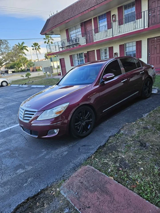 2011 Hyundai Genesis - Image 6 of 9