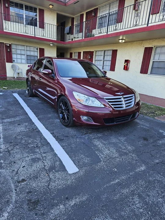 2011 Hyundai Genesis - Image 4 of 9