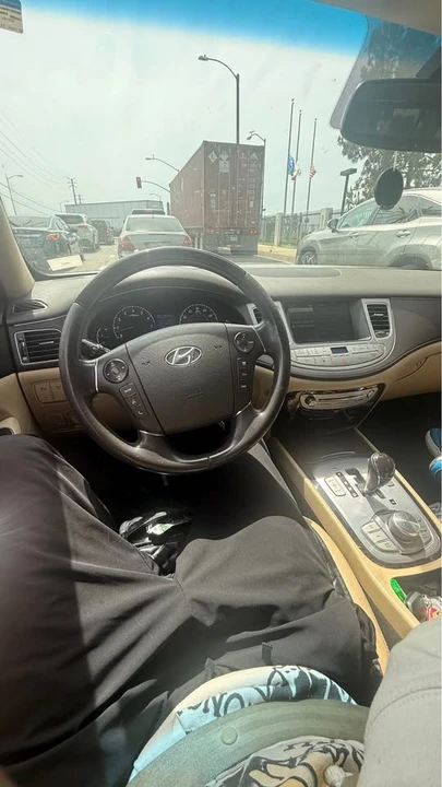 2011 Hyundai Genesis - Image 7 of 9