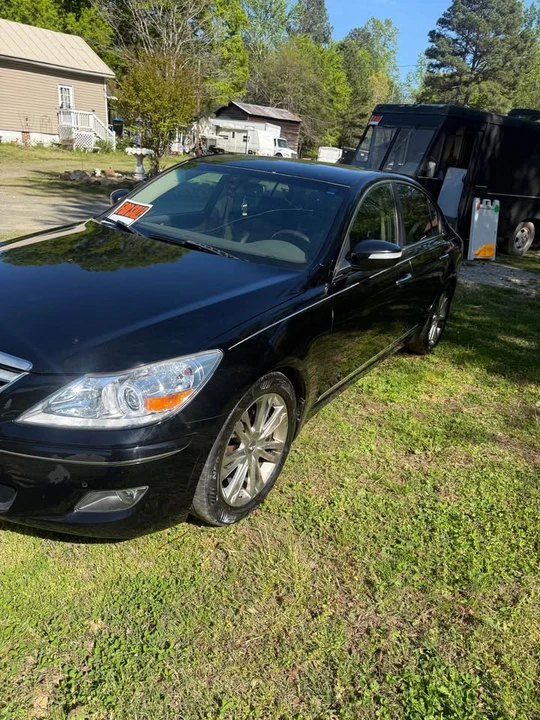 2011 Hyundai Genesis - Image 2 of 7