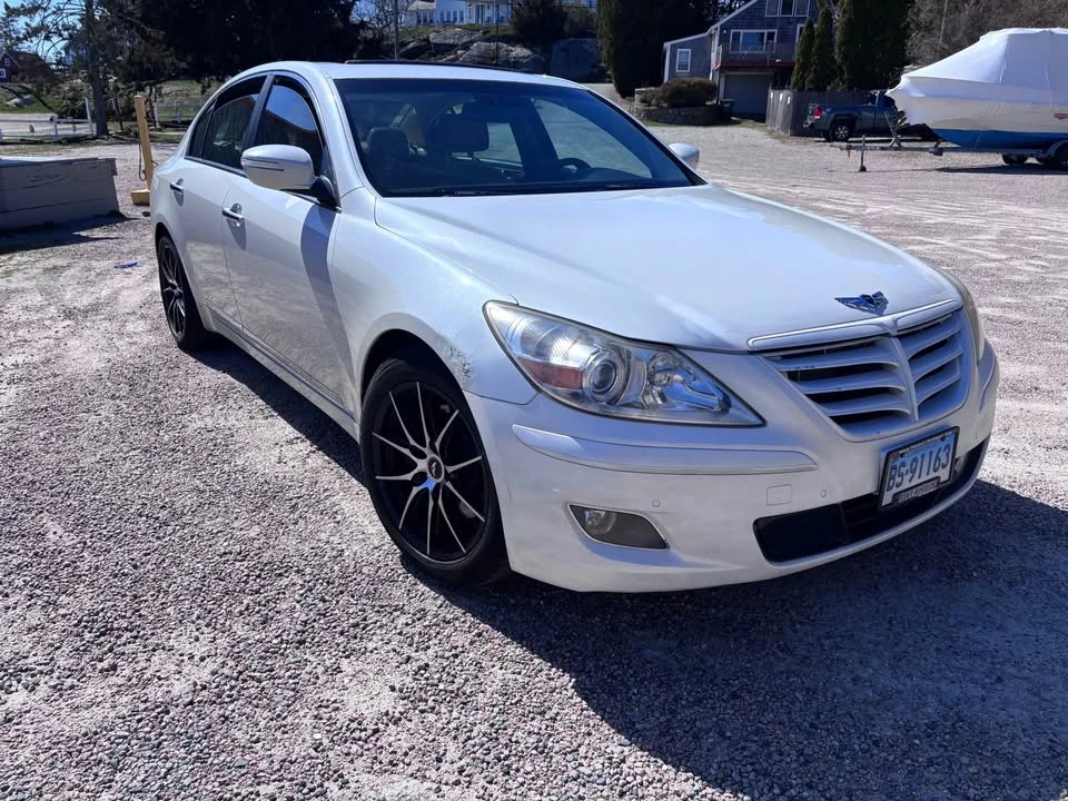 2011 Hyundai Genesis - Image 3 of 20