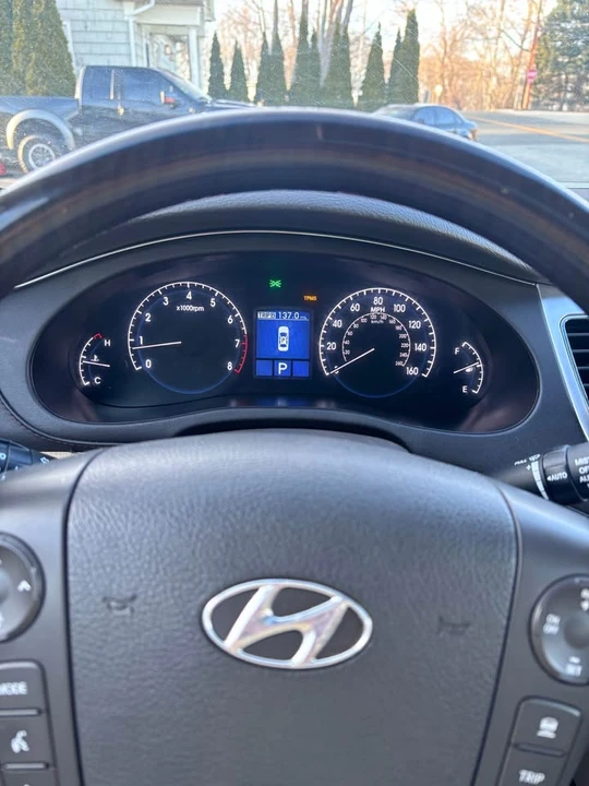 2011 Hyundai Genesis - Image 20 of 20