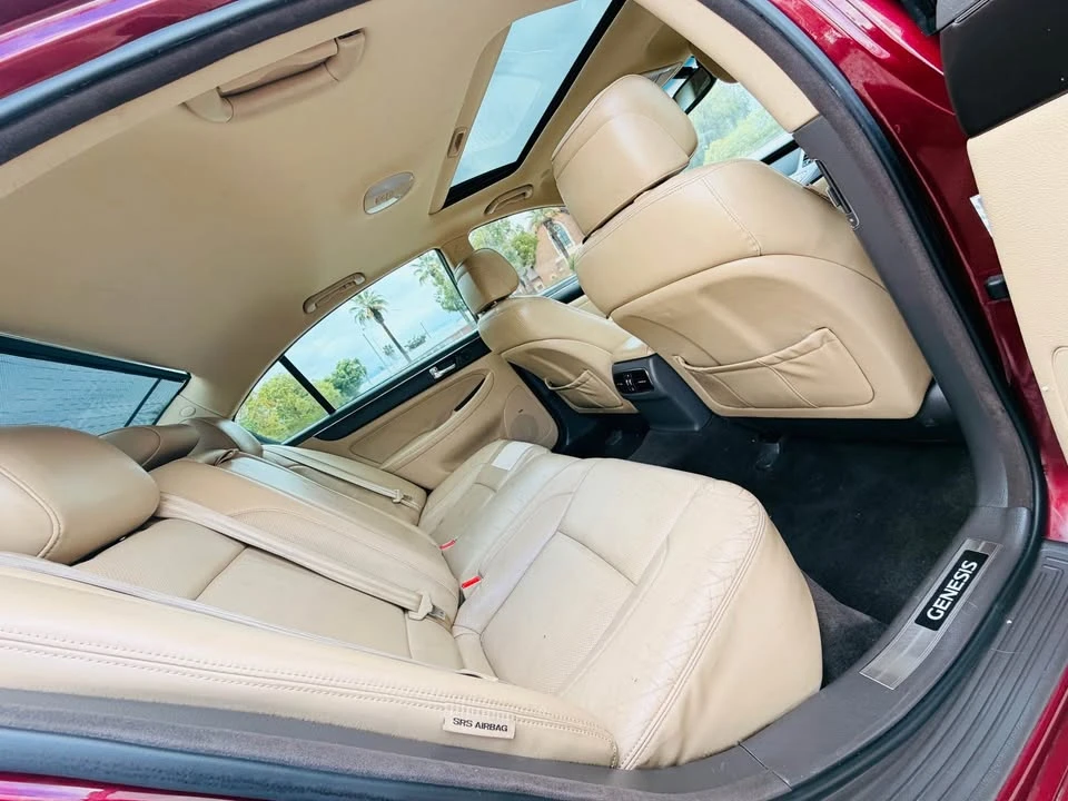 2011 Hyundai Genesis - Image 5 of 20