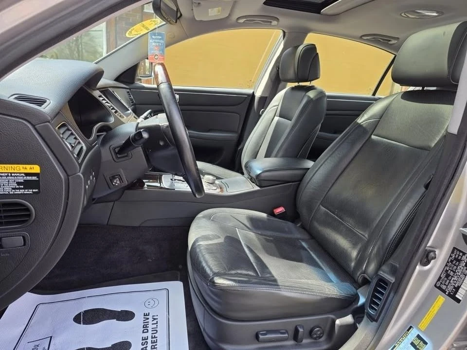 2011 Hyundai Genesis - Image 10 of 20
