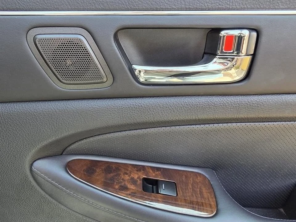 2011 Hyundai Genesis - Image 20 of 20