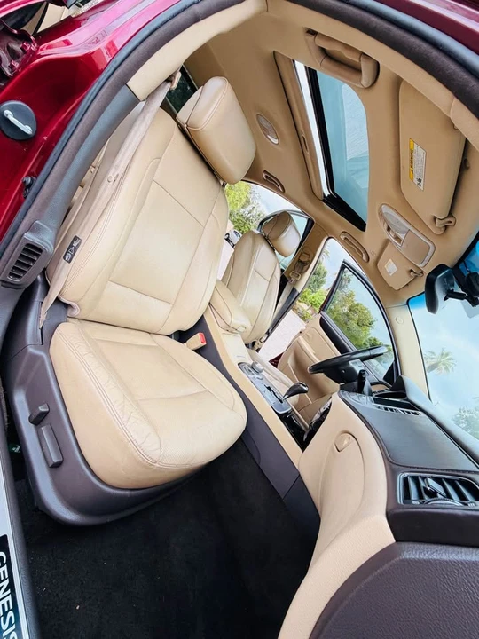 2011 Hyundai Genesis - Image 2 of 20