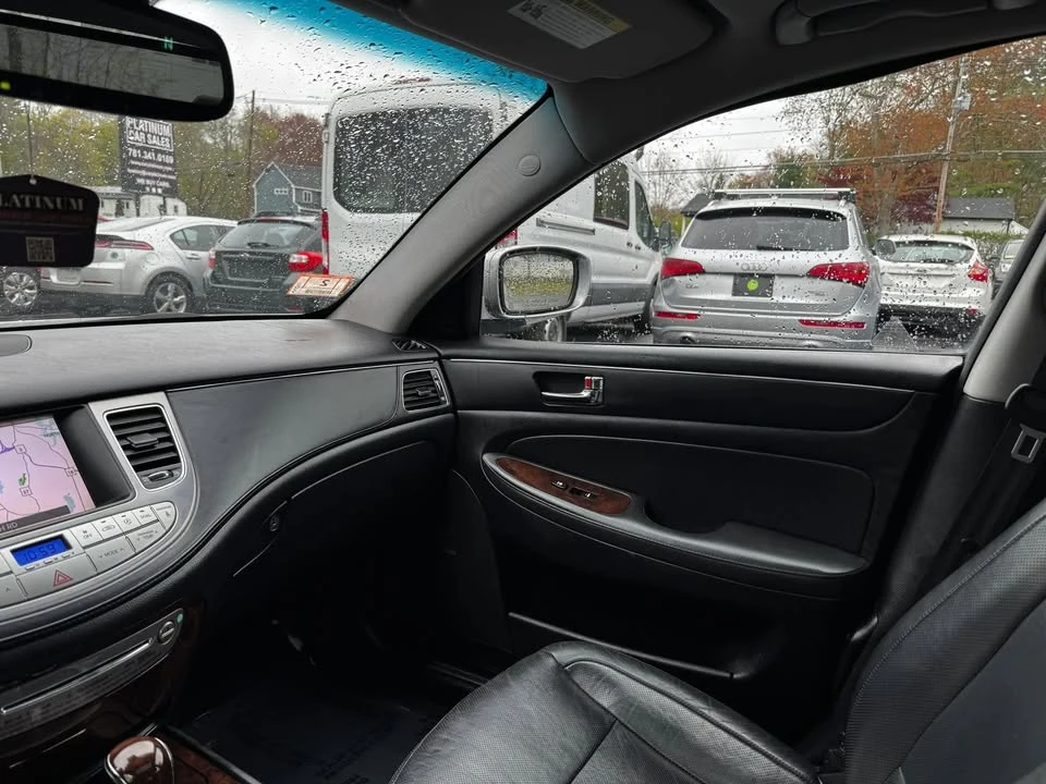 2011 Hyundai Genesis - Image 20 of 20