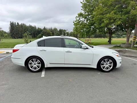 2011 Hyundai Genesis 4.6 Sedan