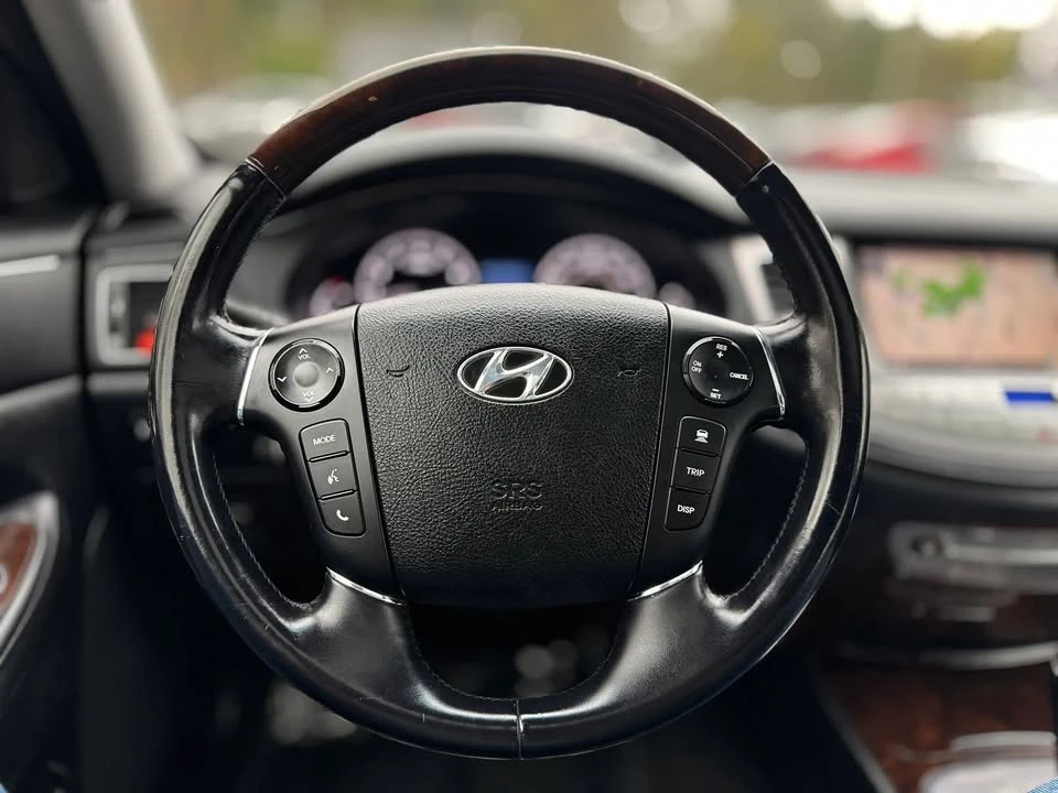 2011 Hyundai Genesis - Image 14 of 20
