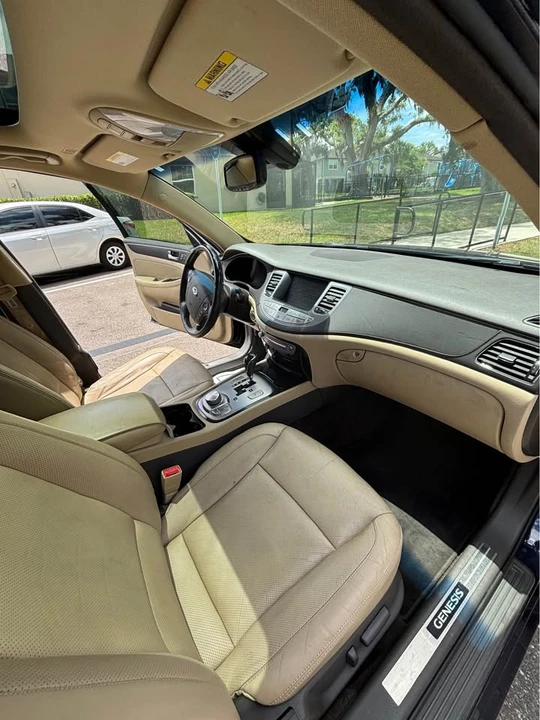 2011 Hyundai Genesis - Image 15 of 20