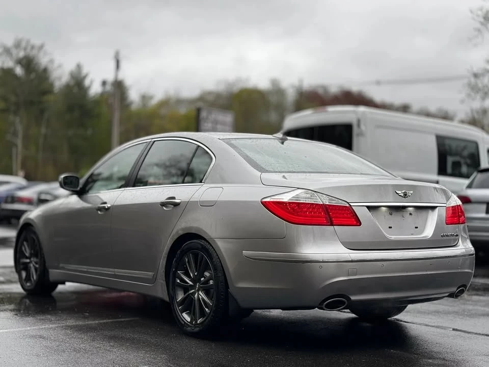2011 Hyundai Genesis - Image 7 of 20