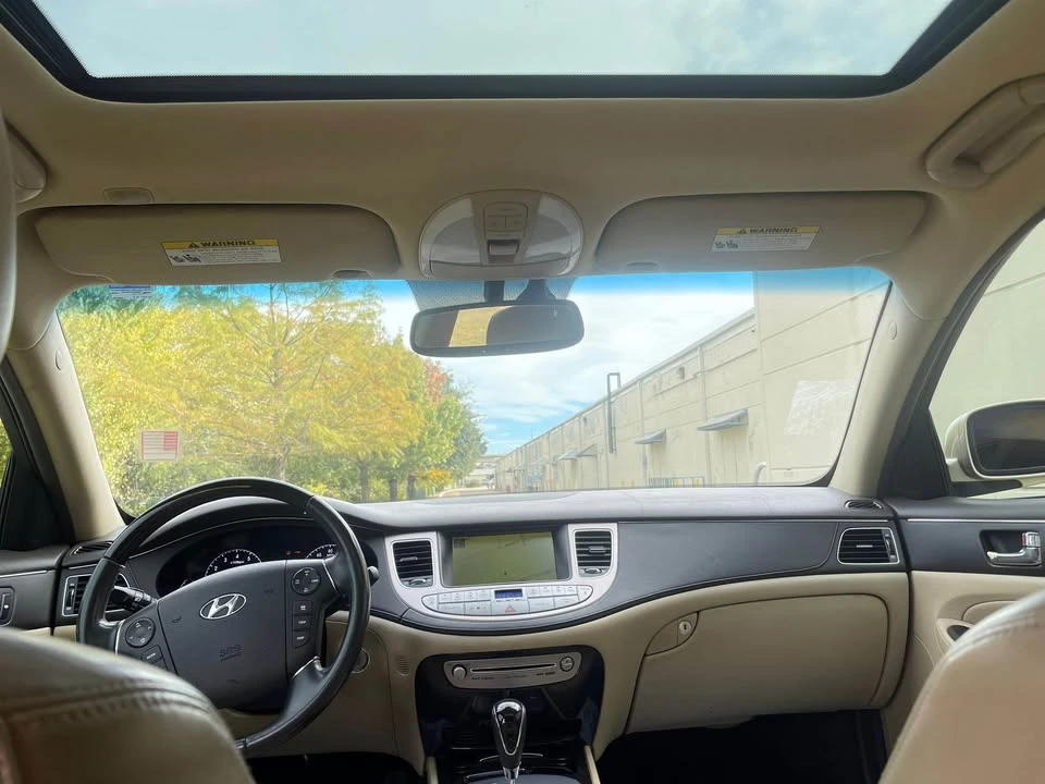 2011 Hyundai Genesis - Image 7 of 16
