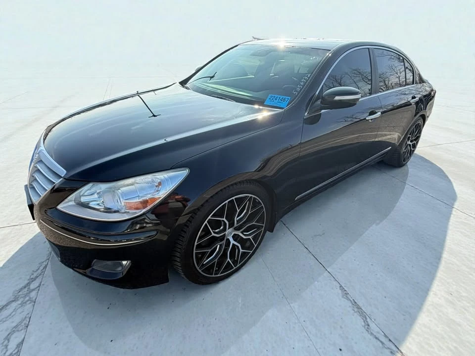 2011 Hyundai Genesis - Image 4 of 17