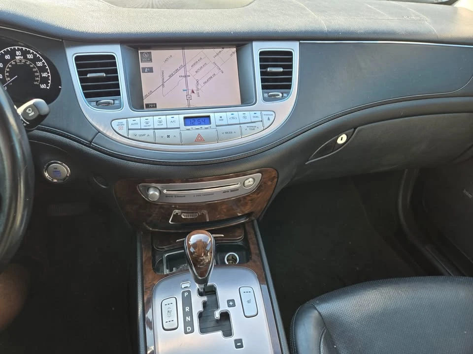 2011 Hyundai Genesis - Image 7 of 11
