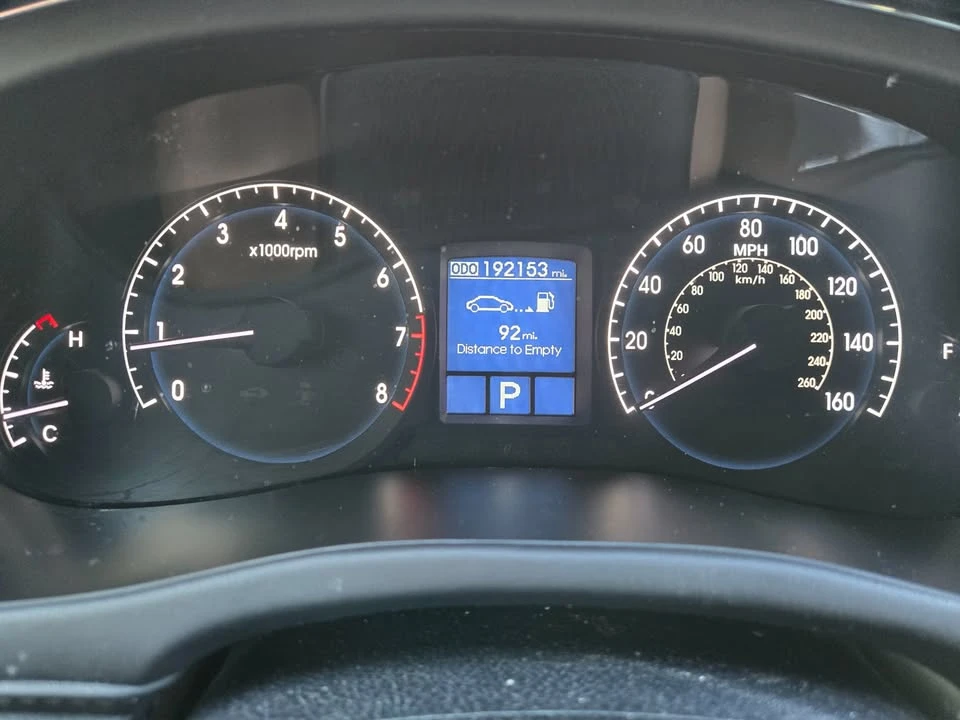 2011 Hyundai Genesis - Image 6 of 11
