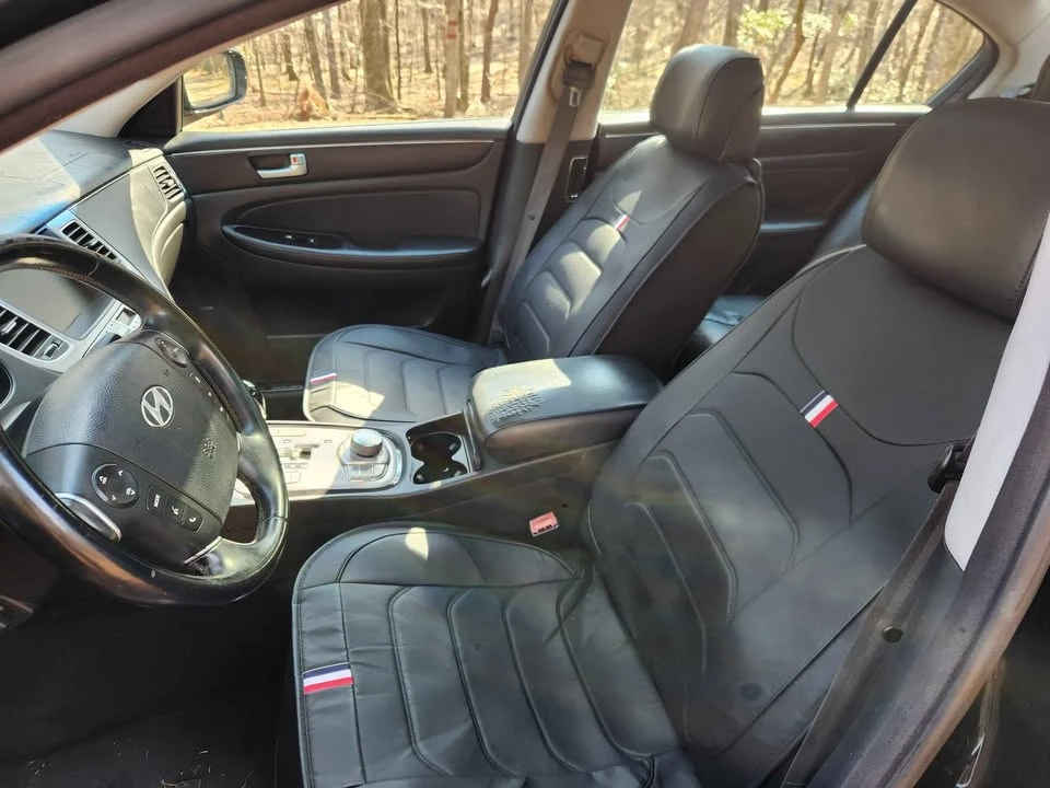 2011 Hyundai Genesis - Image 6 of 9