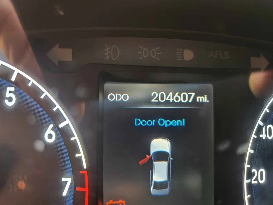 2011 Hyundai Genesis - Image 9 of 9
