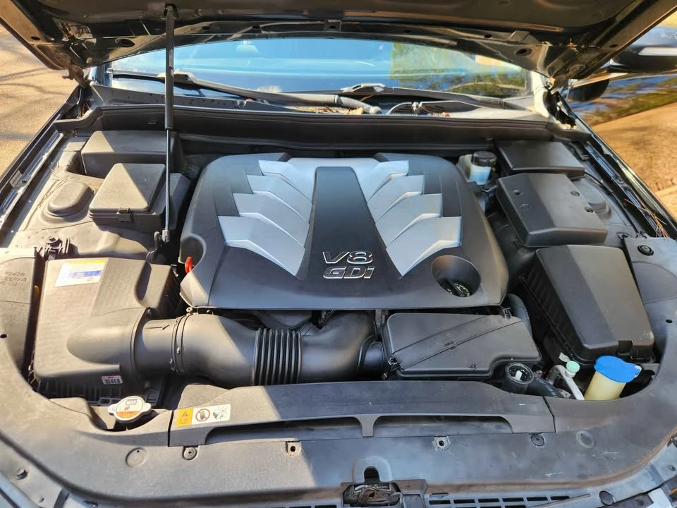 2011 Hyundai Genesis - Image 8 of 9