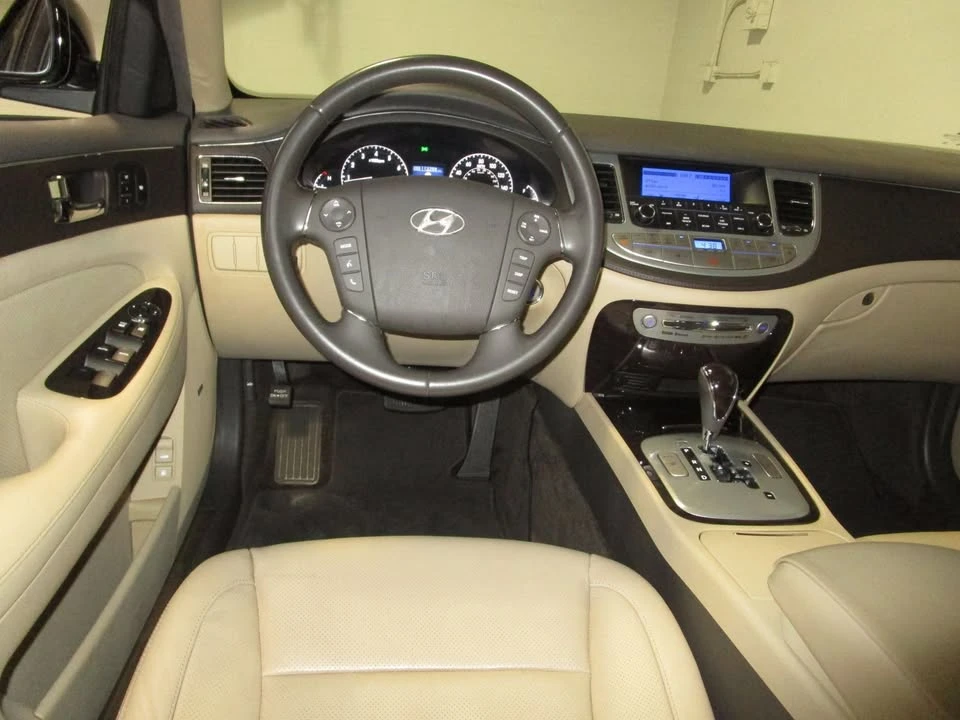 2011 Hyundai Genesis - Image 15 of 19