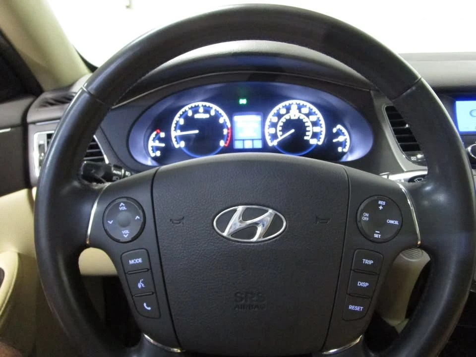 2011 Hyundai Genesis - Image 19 of 19