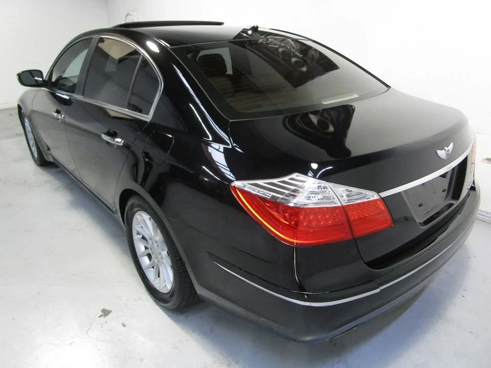 2011 Hyundai Genesis - Image 5 of 19