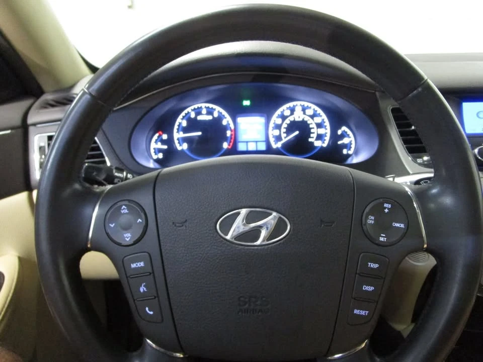 2011 Hyundai Genesis - Image 20 of 20
