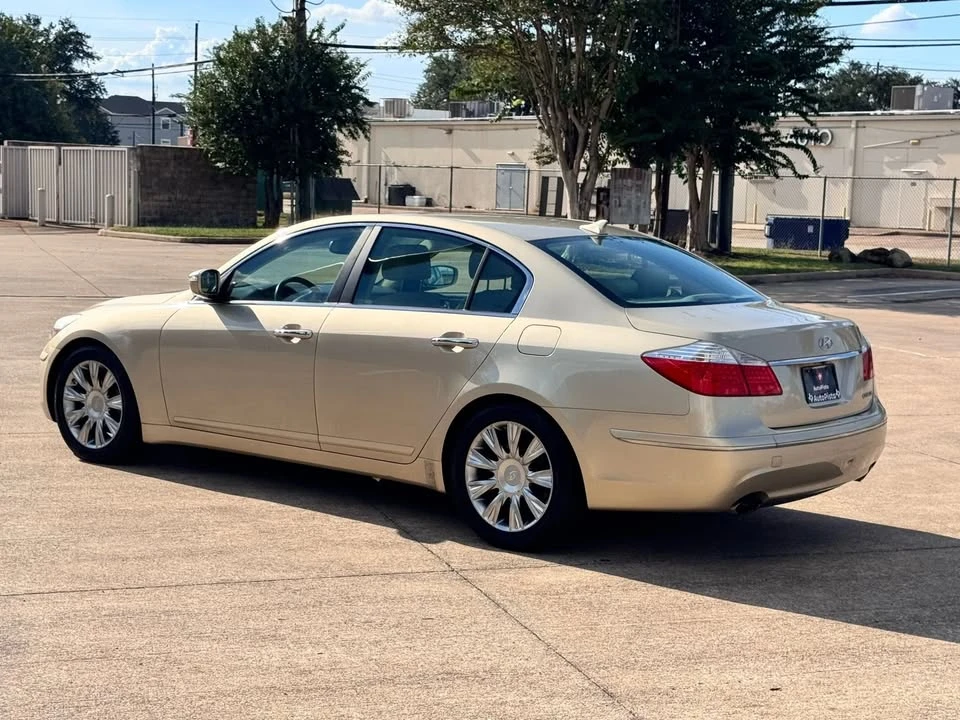 2011 Hyundai Genesis - Image 7 of 20