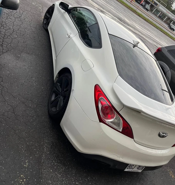 2011 Hyundai Genesis Coupe - Image 2 of 14