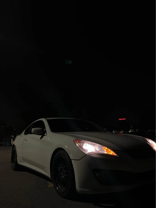 2011 Hyundai Genesis Coupe - Image 3 of 7