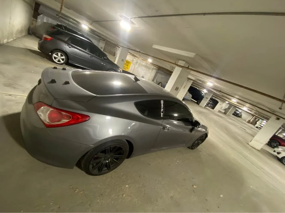 2011 Hyundai Genesis Coupe - Image 4 of 5