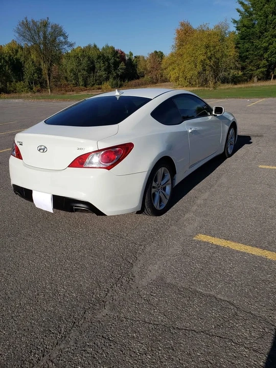 2011 Hyundai Genesis Coupe - Image 3 of 6