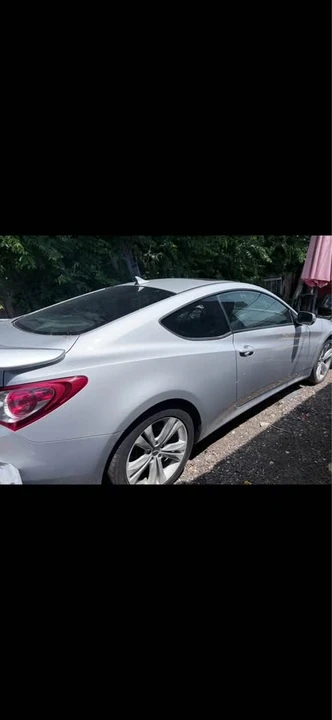 2011 Hyundai Genesis Coupe - Image 3 of 9