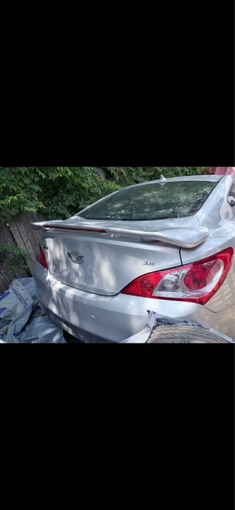 2011 Hyundai Genesis Coupe - Image 2 of 9