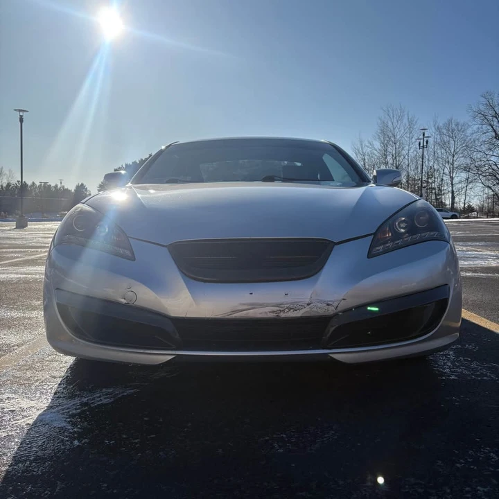 2011 Hyundai Genesis Coupe - Image 2 of 18