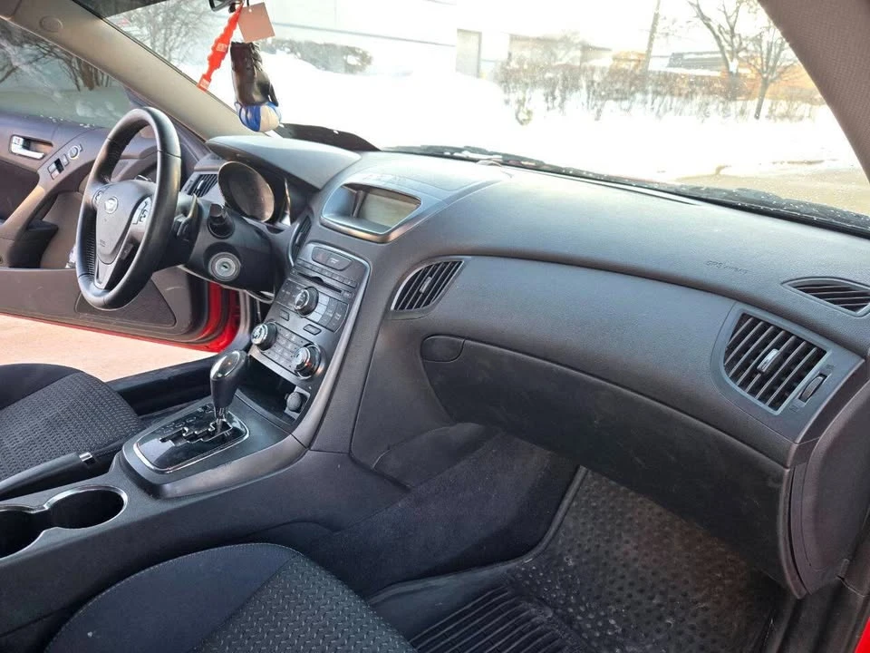 2011 Hyundai Genesis Coupe - Image 9 of 15