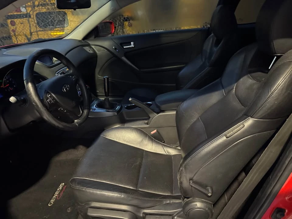2011 Hyundai Genesis Coupe - Image 6 of 11