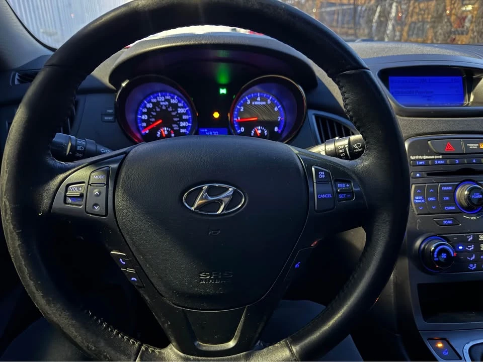 2011 Hyundai Genesis Coupe - Image 9 of 11