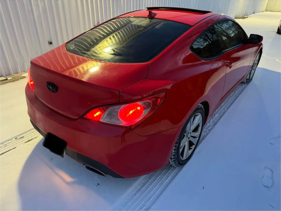 2011 Hyundai Genesis Coupe - Image 4 of 11