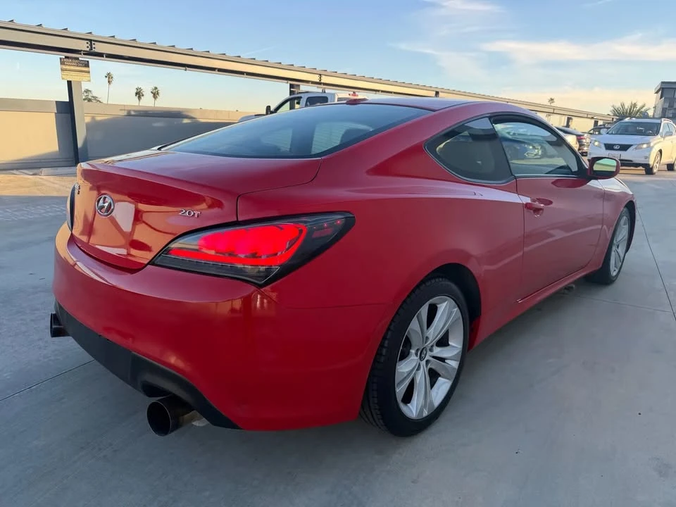 2011 Hyundai Genesis Coupe - Image 12 of 20
