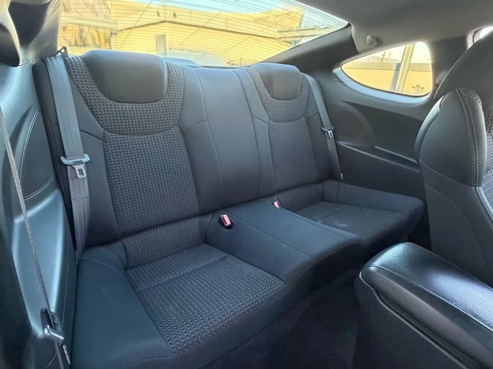 2011 Hyundai Genesis Coupe - Image 19 of 20